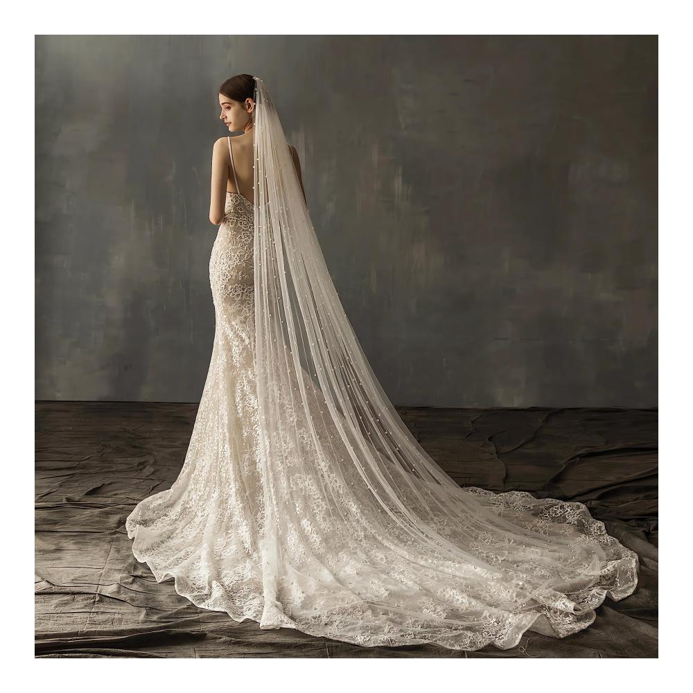 AMBRE ADÈLE Perlenschleier | Brautschleier lang für Hochzeit | Cremefarbener Schleier 150x229 cm | Hochzeitsschleier in Cremeweiß mit Perlen | Eleganter langer Braut-Schleier