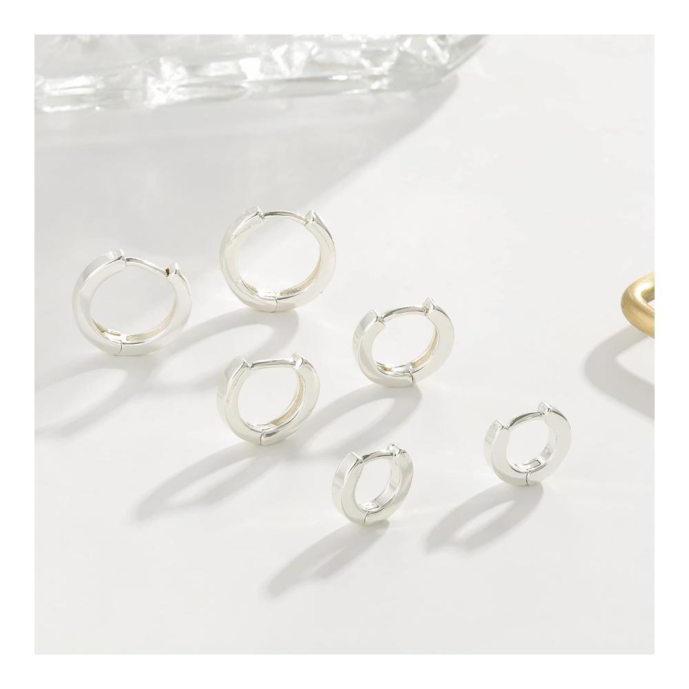 Mini Silber- und Goldcreolen Set für Damen und Mädchen – Helix Huggie Earrings Ohringestecher vergoldet ideal für Mehrere Ohrlöcher