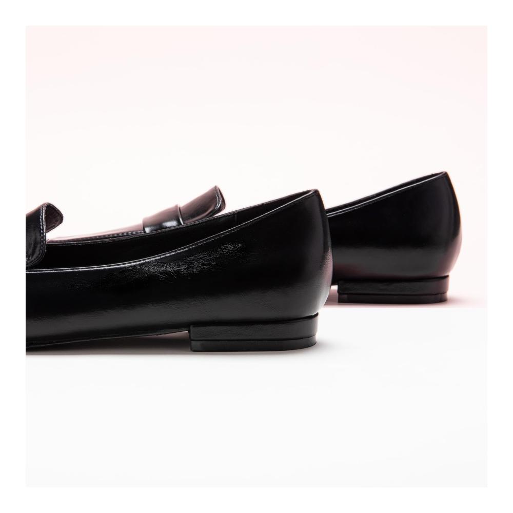Damen Slipper von C.Paravano Trendige Plattform Loafers & Mokassins für Frauen | Bequeme Point Toe Flats | Elegante Slip On Schuhe | Casual Fashion und Arbeitskomfort vereint
