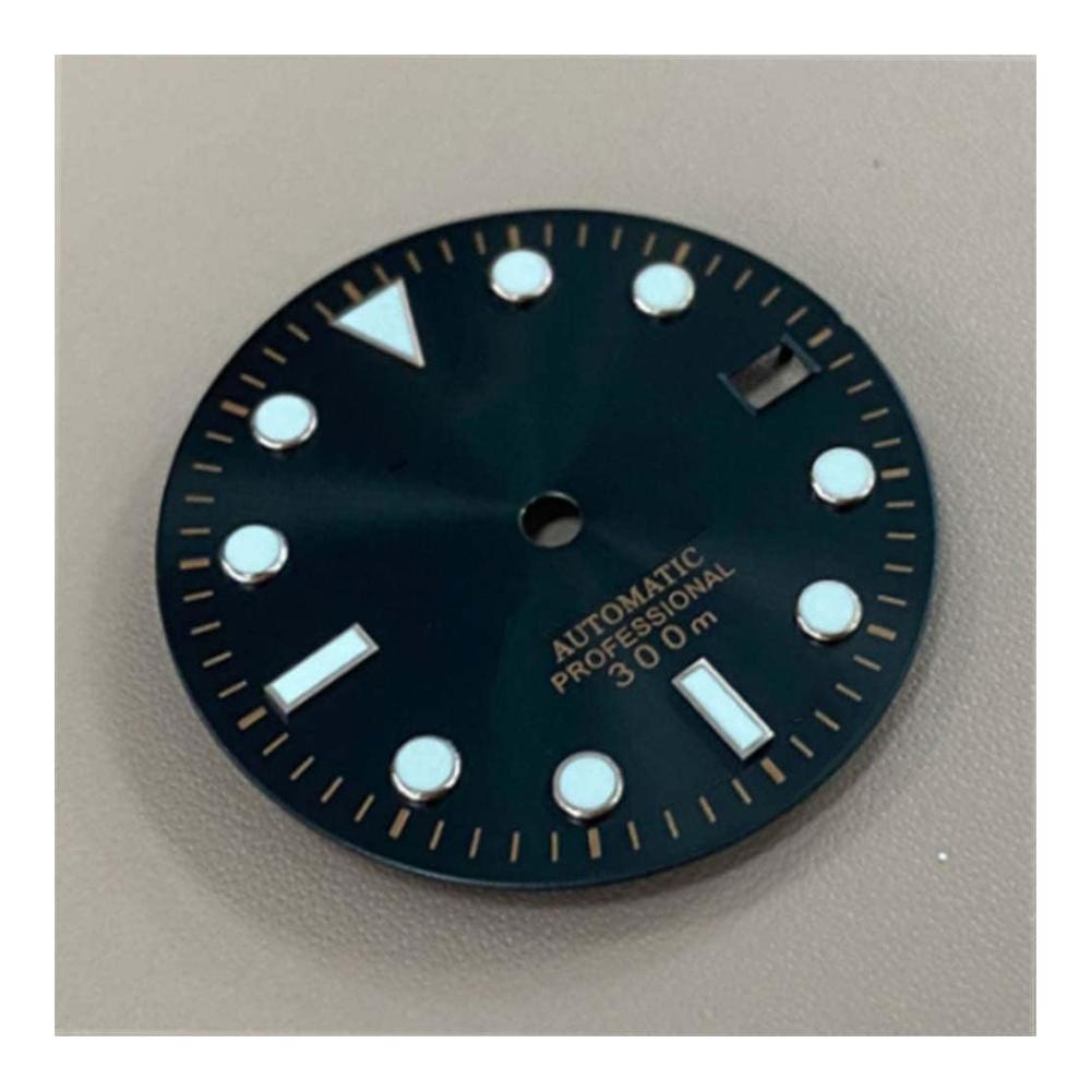 29mm Armbanduhr mit NH35/NH36 Uhrwerk Einzelkalender grün leuchtende Zifferblätter und modifizierten Uhrenbeschlägen