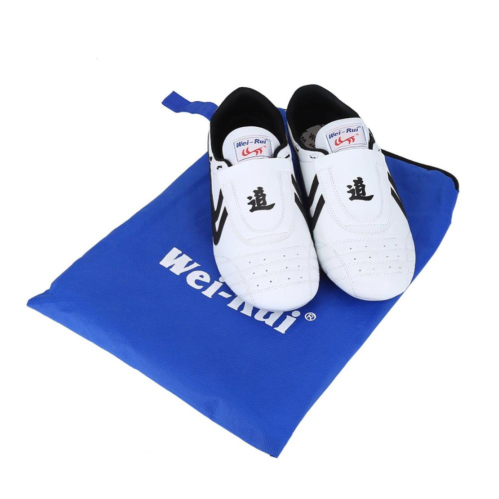 Leichte Kampfsportschuhe für Männer und Frauen - Perfekt für Taekwondo Boxen Kung Fu und Tai Chi (Größe 40