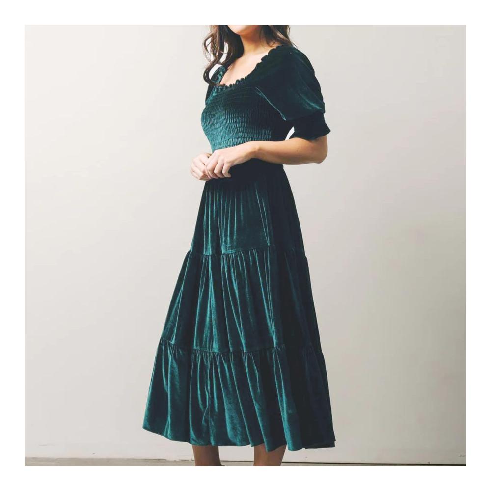 Damen Maxikleid mit quadratischem Ausschnitt und A-Linie elegantes gestuftes Herbst-Winter-Kleid hohe Taille schmale Passform