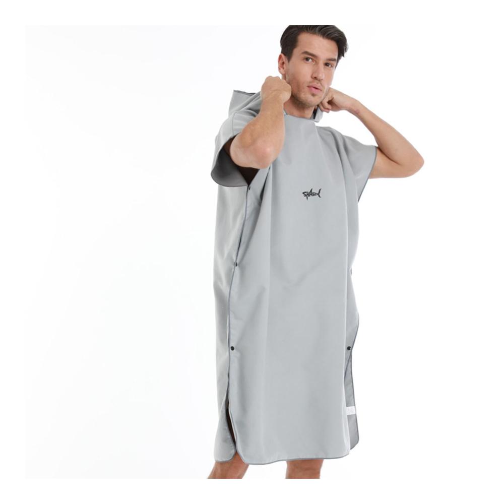 Schnelltrocknender Surf Poncho Tauch- und Wechseltuch Bademantel mit Kapuze für Männer – Ideal für Wassersport Strand & Pool in Grau