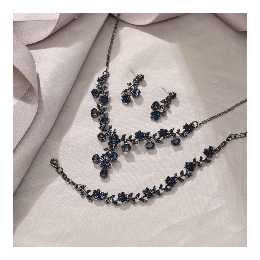 Hochzeitsschmuck-Set EVER FAITH Brautschmuck mit österreichischen Kristallen - Elegante Cluster-Blumen-Halskette Ohrringe und Armband für die perfekte Braut-Look