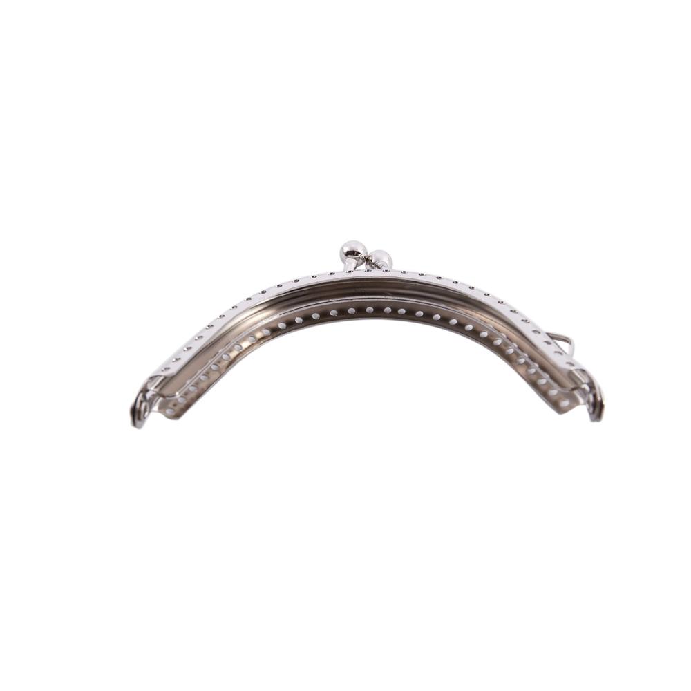 Münzbörsen mit 15 Metallrahmen Karabinerverschluss Arch Pattern und Coin Style - Silber Geldbörse mit zeitlosem Design