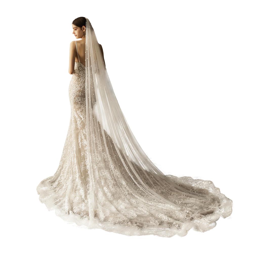 AMBRE ADÈLE Perlenschleier | Brautschleier lang für Hochzeit | Cremefarbener Schleier 150x229 cm | Hochzeitsschleier in Cremeweiß mit Perlen | Eleganter langer Braut-Schleier